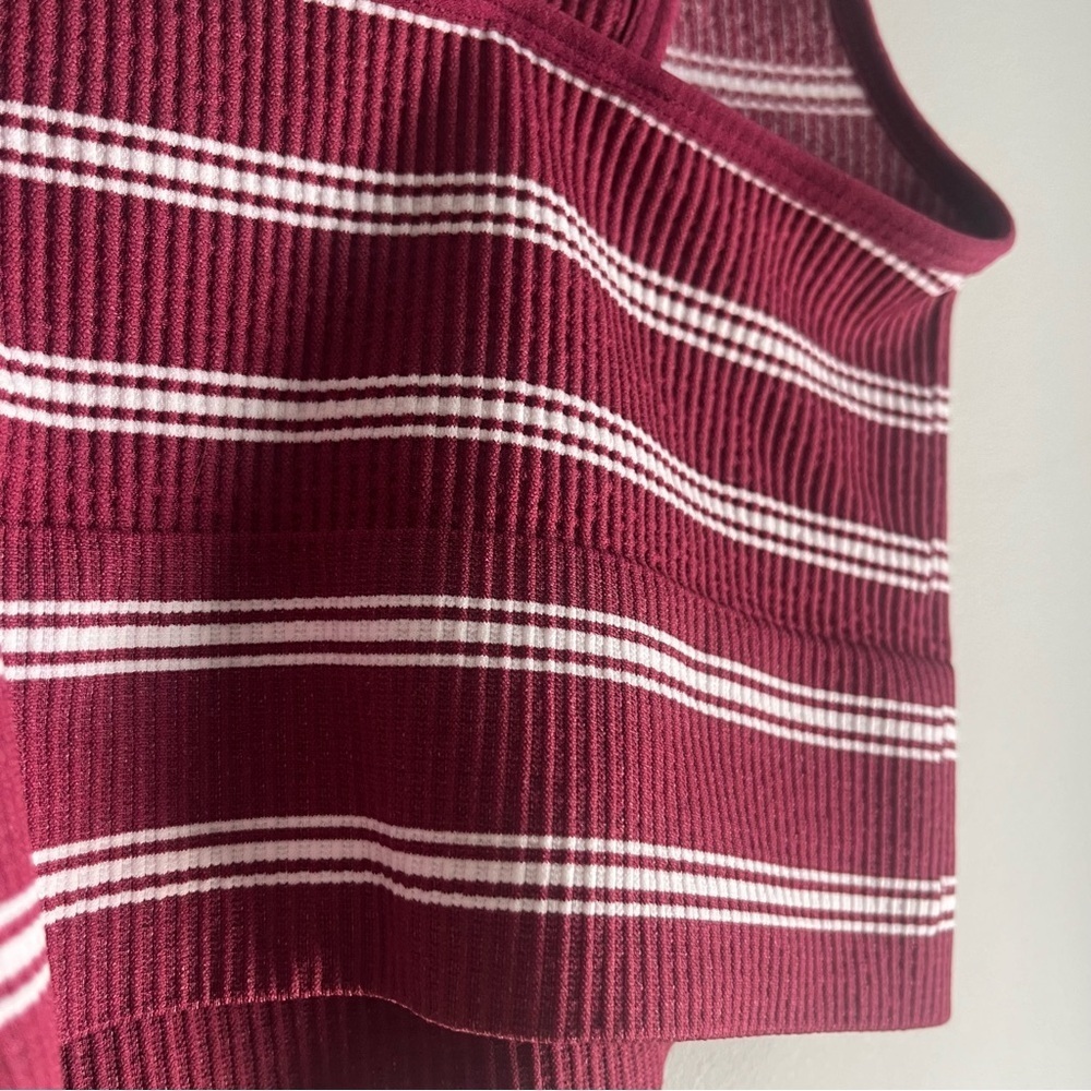 women’s small ribbed striped red and white no boundaries tank top stretchy crop - Picture 4 of 4